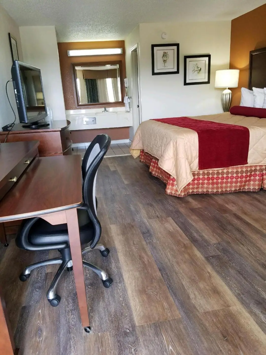 Royal Inn Main image