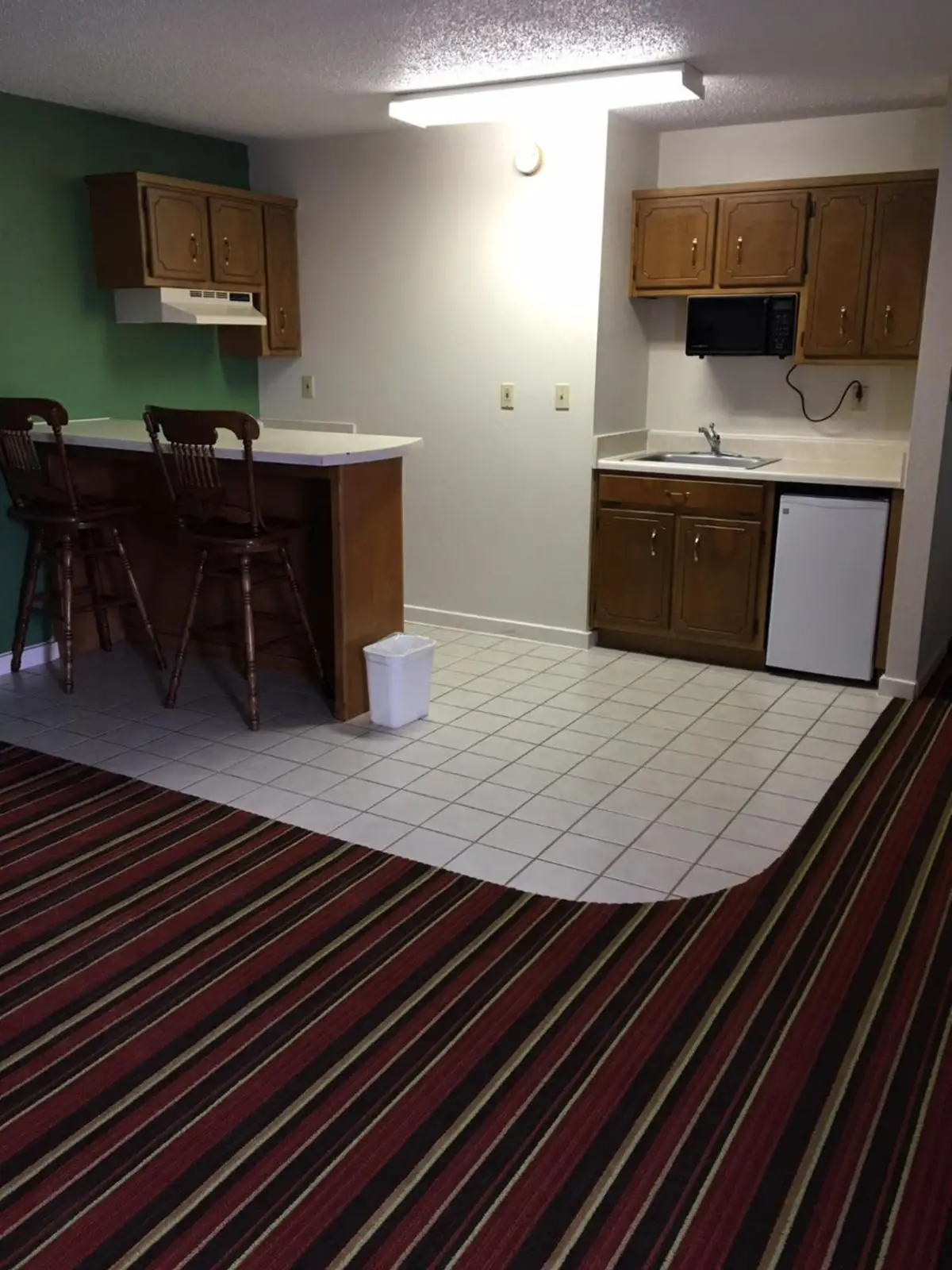 Royal Inn 4