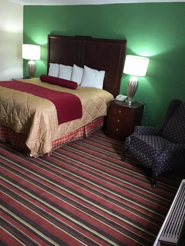 Royal Inn 10